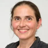 Julia Walker ist Studienleiterin beim ifp.