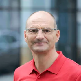 Wilfried Hinrichs, Referent am ifp in München