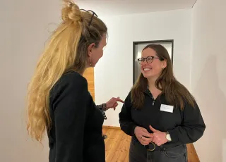 Auftakt zum Mentoringprogramm 2023 mit Simone Schneppensiefen und Marie Müller. Foto: Isolde Fugunt 